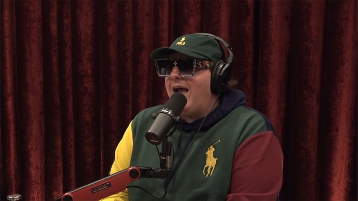 0eabda884e75419e936afdbf108e0912_md 110924_-tim_dillon-kal