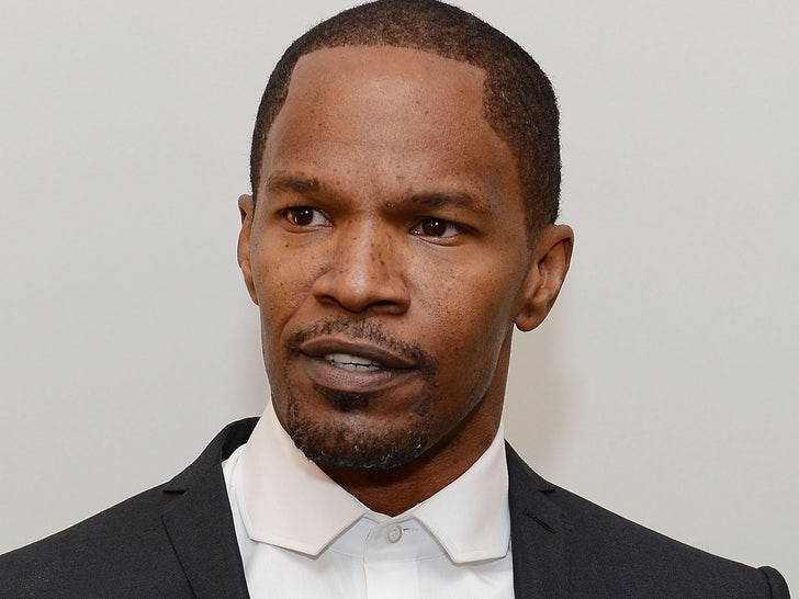 153ddf565f2944fb8eb26b1ee7381cc7_md jamie foxx main
