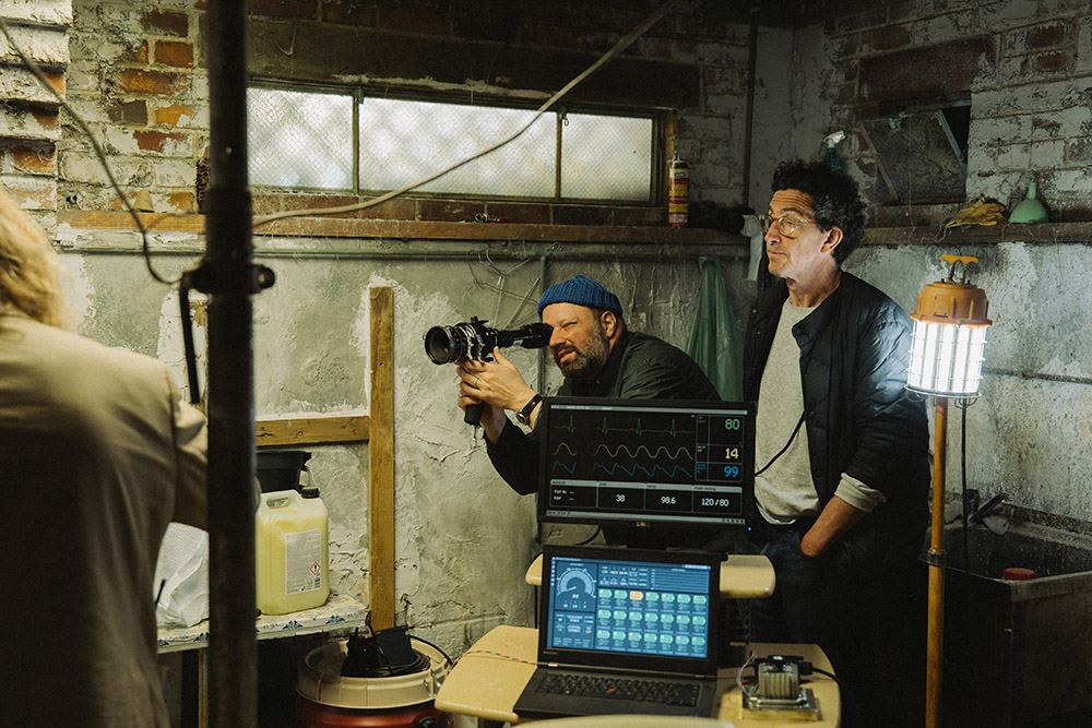 15_4243_d017_00006-embed-2025