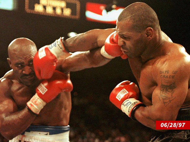 18ae41074033480e9ae6b7807f065441_md holyfield tyson sub