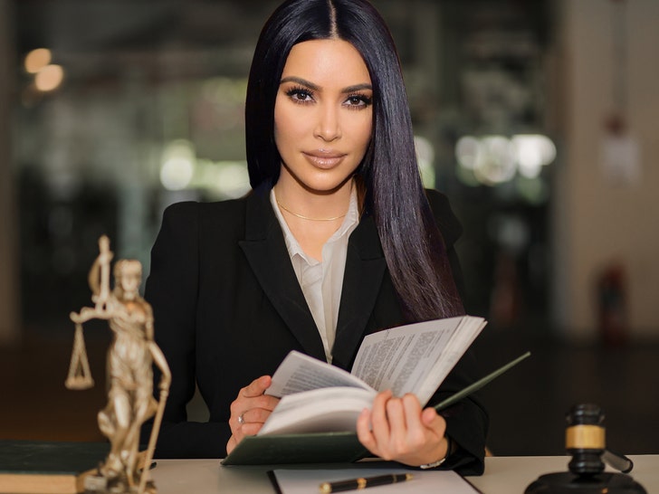 19563d23d08a4b4586066d9580d4649a_md kim kardashian lawyer