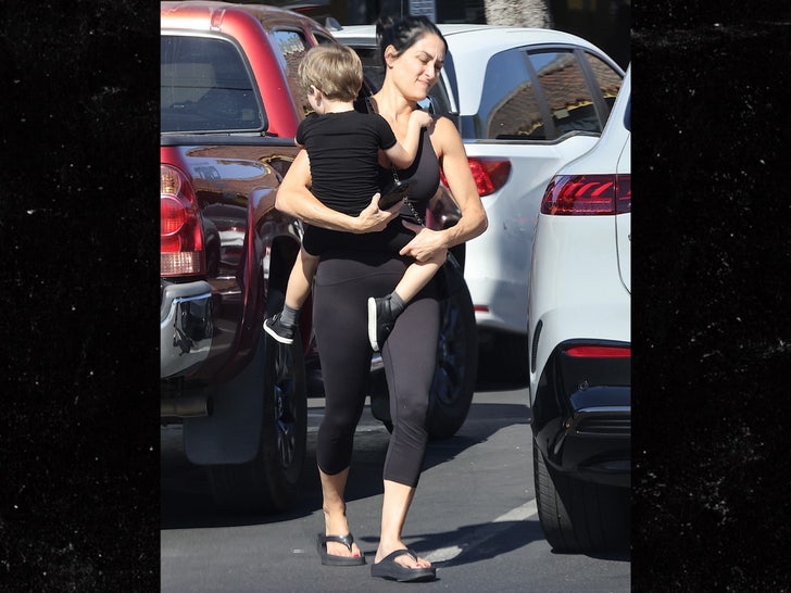199cadb18b4d4eccb8cf67e5a3544cfa_md 091424 nikki bella with son dance class sub backgrid