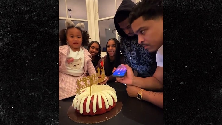 1ba62a3fb1094252874d2d0c39e6ca57_md 110424_diddy_kids_birthday_kal