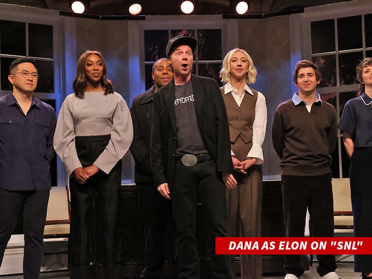 1dd7412bc358487c91a936b22fb65aa9_md 1123 dana carvey elon musk snl getty sub swipe