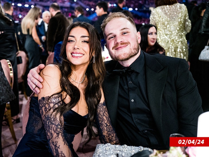 1e4e5f3723834c0d9ef36f90a81f8f89_md-3 brianna LaPaglia zach bryan getty 1