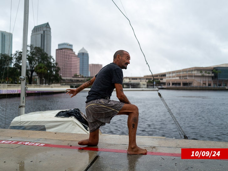 1f07919e9a4e4c808187515dfd80c40e_md Lieutenant Dan getty 1