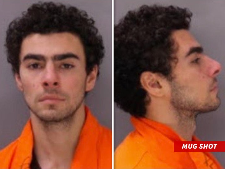 1f911c618ea44f0fa4bb960b86f1ba78_md-26 Luigi Mangione mug shot