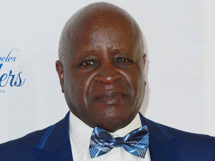 22fa2a3831164c01bbc8bd3036ddbee9_md Art Evans