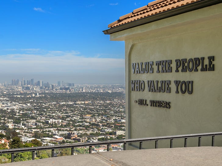 23e70ac9b2f348f9be83e5c6e265ce93_md 0828-Bill-Withers-House-views-SUB