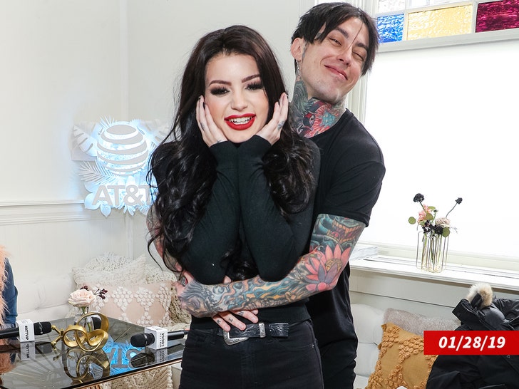 27616e656d014d7184c14e7305a0d302_md Saraya Bevis ronnie radke