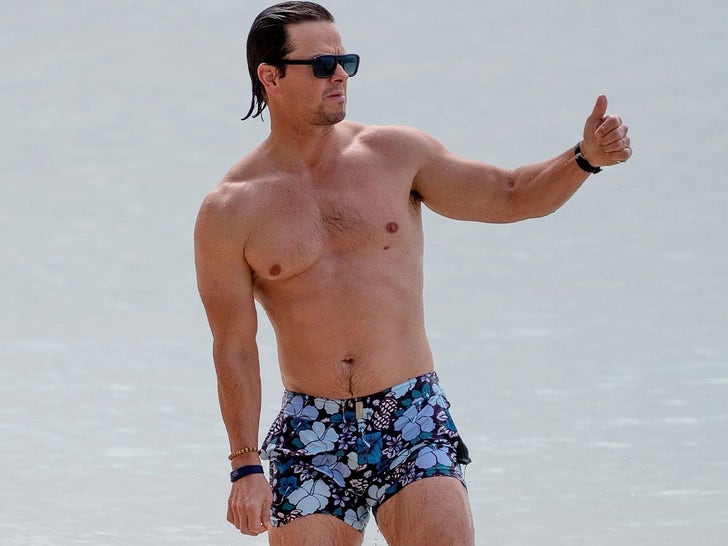 Mark Wahlberg Shows Off Ripped Bod During Xmas Vacay in Barbados