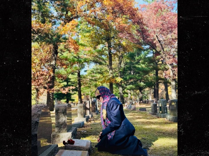 29f0268804ea4d029ae91c5e6e9d4316_md 1025 madonna instagram story 3