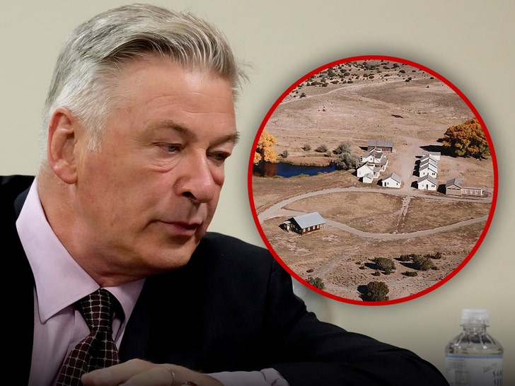 2aa5e408f4a44733bdb8ff609ec7c299_md alec baldwin