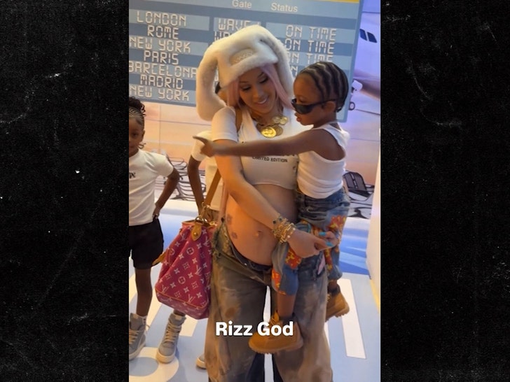 2b86f7043eed42b298149b08e38d0e1d_md 090124-offset-cardi-birthday-2