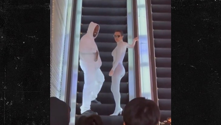 2bf834532ce841cbbad7dfd615187a07_md 113024_kanye_west-kal