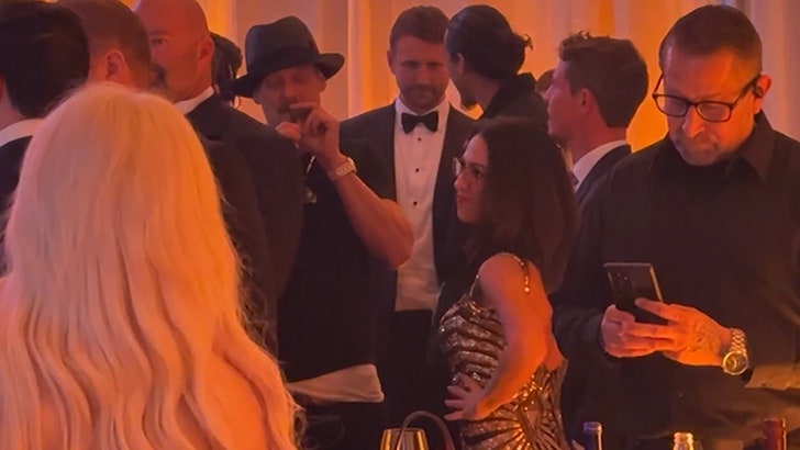 2e00426b1a3e4f61bbfee0cc964dd688_md-1 012025_lauren_boebert_kid_rock_kal