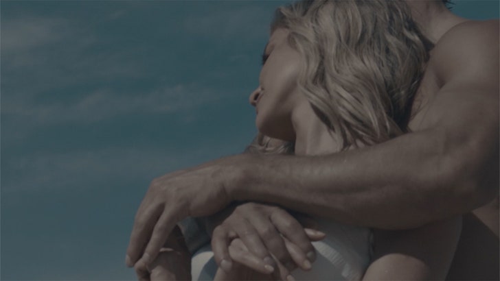 073024_kristin_cavallari_kal_v2