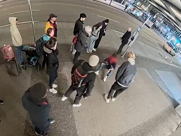 34c11606baaf494fac7d75db59704d83_md 120424-vancouver-police-primary-5