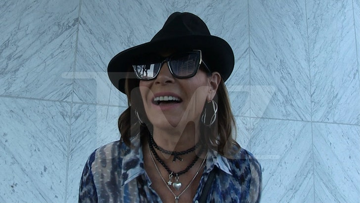 35c465570f074b4f893ae01d27fe4ce0_md 112124-luann-de-lesseps-reboot-kal