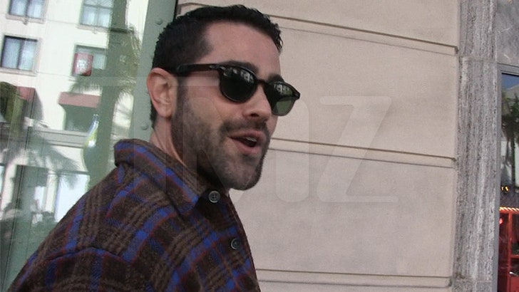 3b149b83764a4fd78a3155c2da835c7b_md 123124_jesse_metcalfe_kal