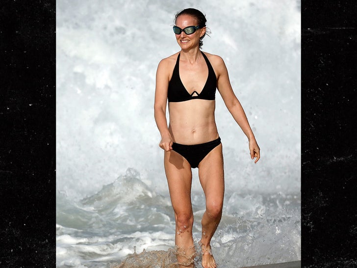 3d15de0dcde94ddba9c7ec7f0af008e2_md 1225 natalie portman sub 2