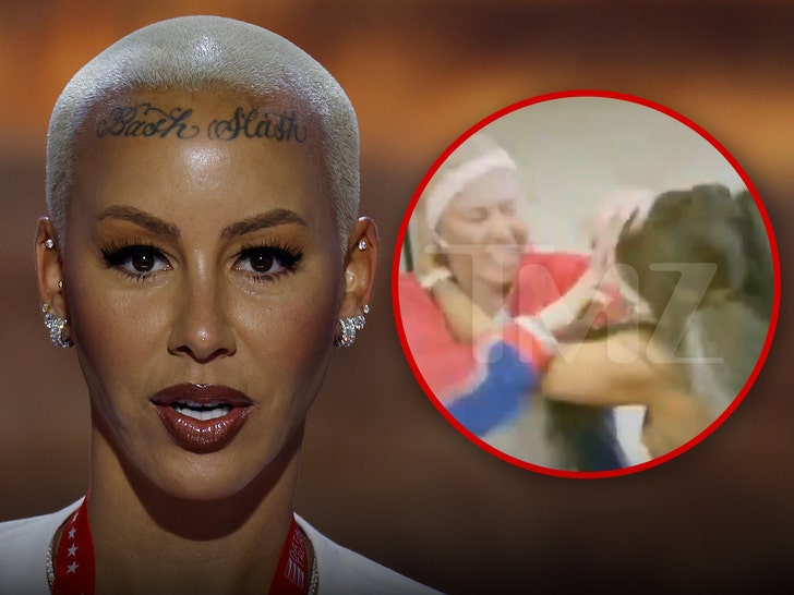 3fc702a2df11438c99e3a4c1f6aff7dc_md amber rose