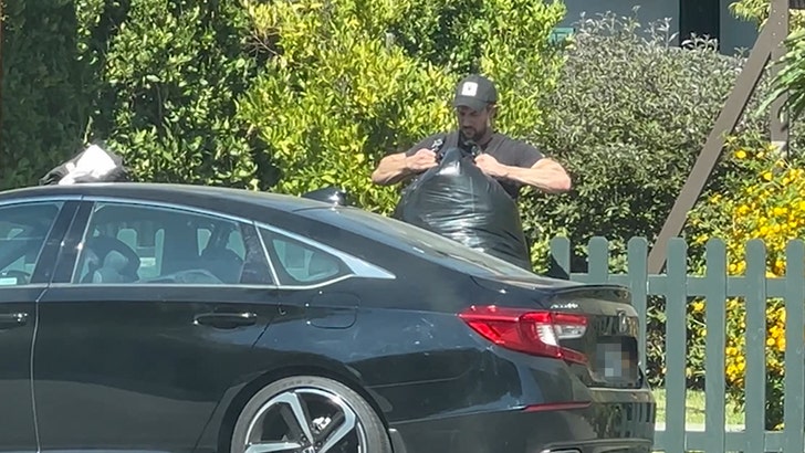 4058f0ec1ecc4c9ca570fabb4b0bed80_md 072224-bryan-abasolo-kal