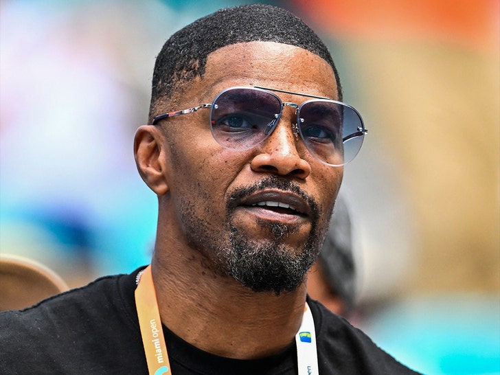 449eb519a202493faf9a425801d9c3d2_md jamie foxx getty 1