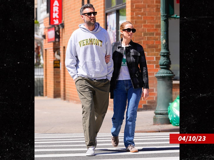 46024527703848009c09bf6fab9076b0_md jennifer lawrence Cooke Maroney