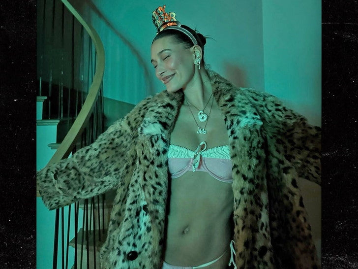 48eb52f80ea74ec3a41f24864502d3d2_md hailey bieber nye insta 1