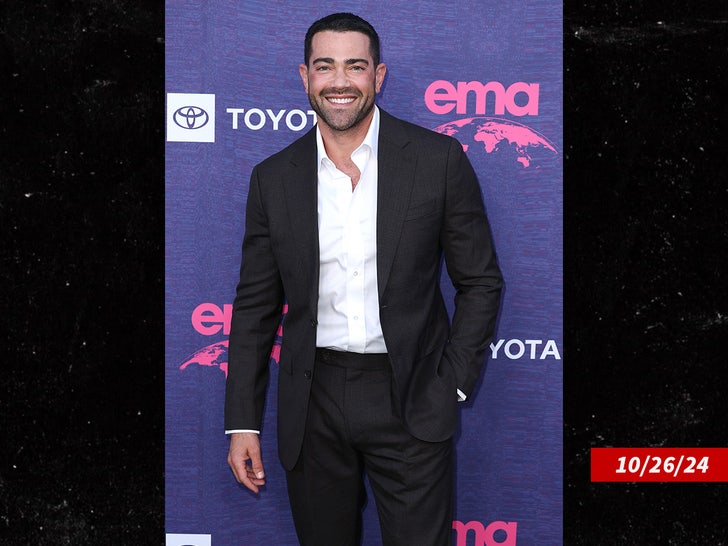 4cd08be34a1f466387ec9c3f462fc7f4_md jesse metcalfe sub getty