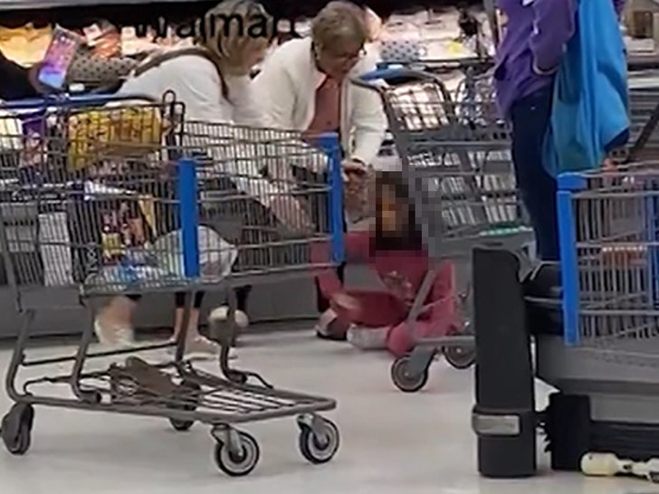 4d2500ba289e4ca1afc48a4d5324aa8d_md 120224-walmart-kid-floor