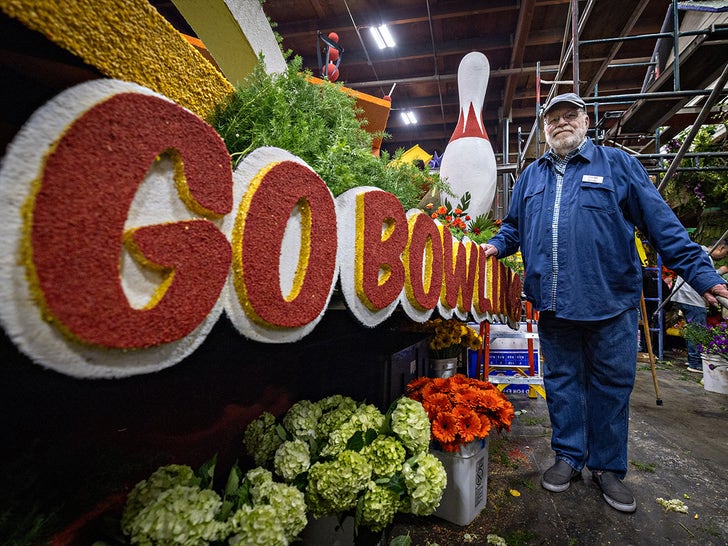 4e31bc5fa8304401a7a67058d33de4aa_md 1231-Rose-Parade-SUB-1