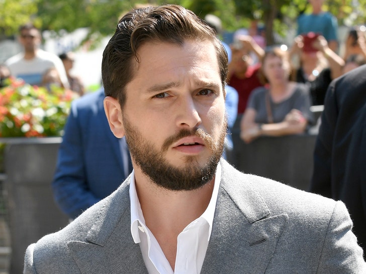 51c26413035e432ea739ecd3b3987314_md kit harrington getty 1