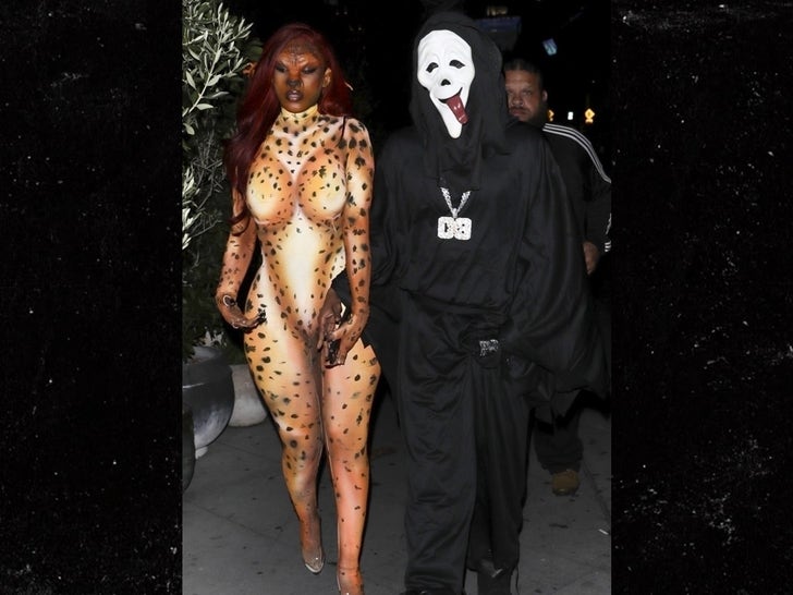 51ed309c098f4880b8946e51c8428510_md 1031-avo-and-lefleur-weho-giorgio-baldi-main-4