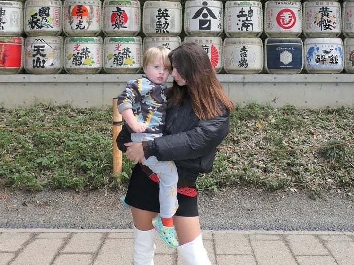 1219-Holiday-Vacations-2024-Sub1