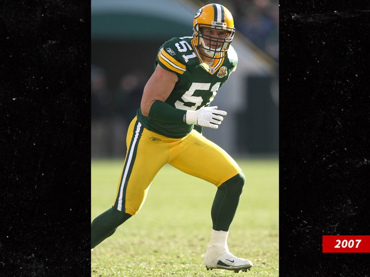 5618d4a14cb5451e99ed18b9c12b7052_md brady poppinga green bay packers 2007