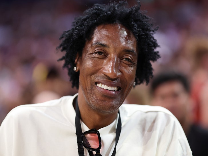 5908ad53c50d41f3afba7726e2d6dce5_md Scottie Pippen