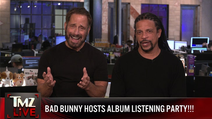 59829fd6e6d047758be690168c44d23d_md 011325_tmz_live_bad_bunny_kal