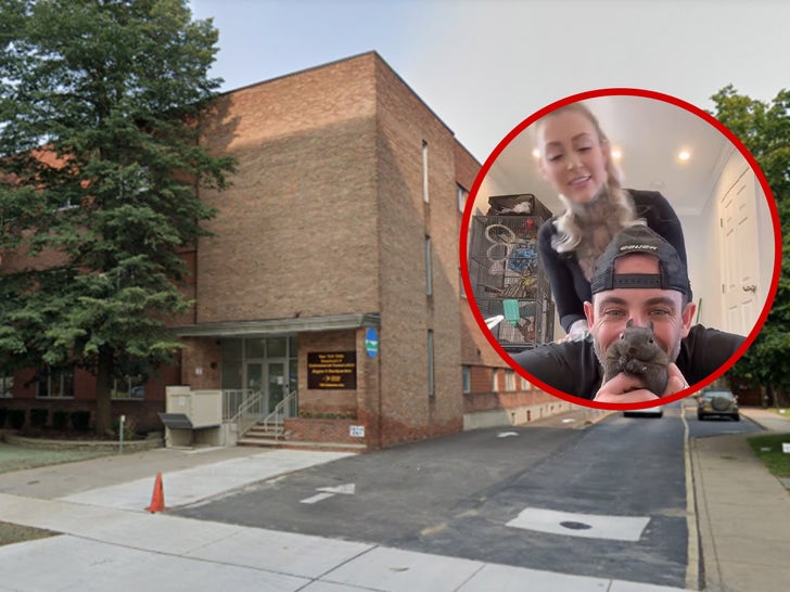 59e1ef184b854258884ca0859693b1a3_md 1104 peanut mark longo and wife DEC building nyc