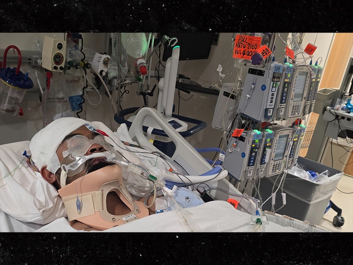 5c5c869f2f584ebb8ce0e39bd81c88c8_md Medrick Burnett Jr in hospital gofundme