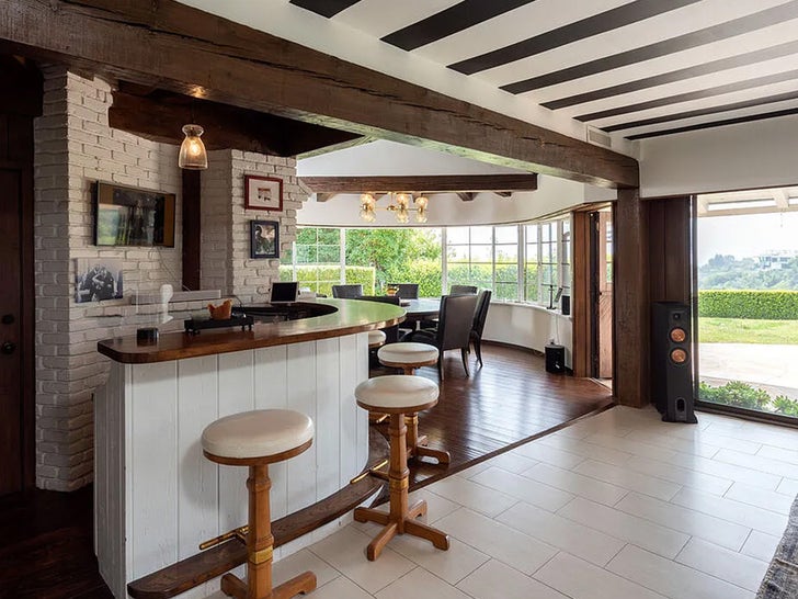 5d517d2e318941728b5ea68f64cc6705_md 1119-gene-wilder-elon-musk-house-primary-4