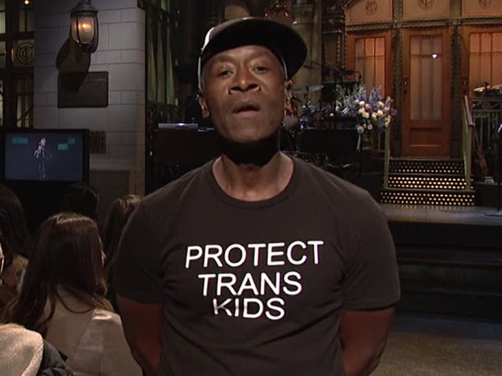 5e004fba6b1c5cad8a191b2c939ab355_md Don Cheadle Supports Trans Kids with T-shirt on 'SNL' :: 0217-don-cheadle-youtube-5