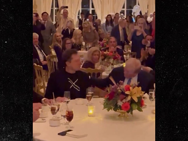 5e34d24f8f3749368148a666d14a026c_md 112924_donald_trump_thanksgiving-sg2