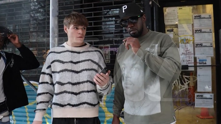 5ec22abef31d4b669f5d4bdec76acaa0_md 091824_diddy_fan_kal