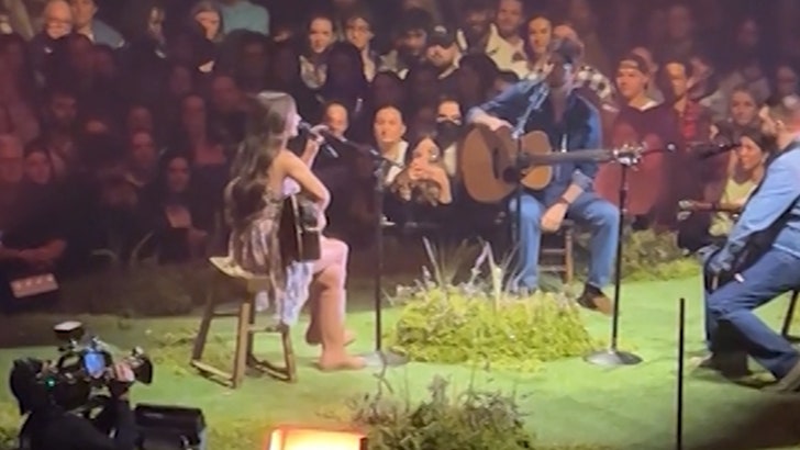 63524bd3a0884ad3b860964ebf39ff94_md 112124_kacey_musgraves_concert_kal