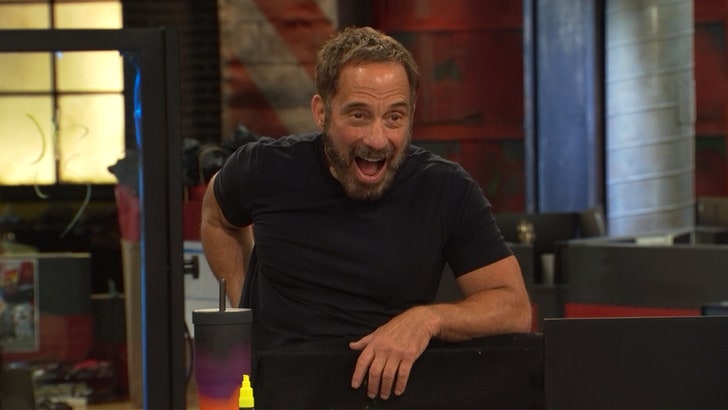 64b38388a4cd4937888e28fd7a2e3d68_md sydney-sweeney-tv