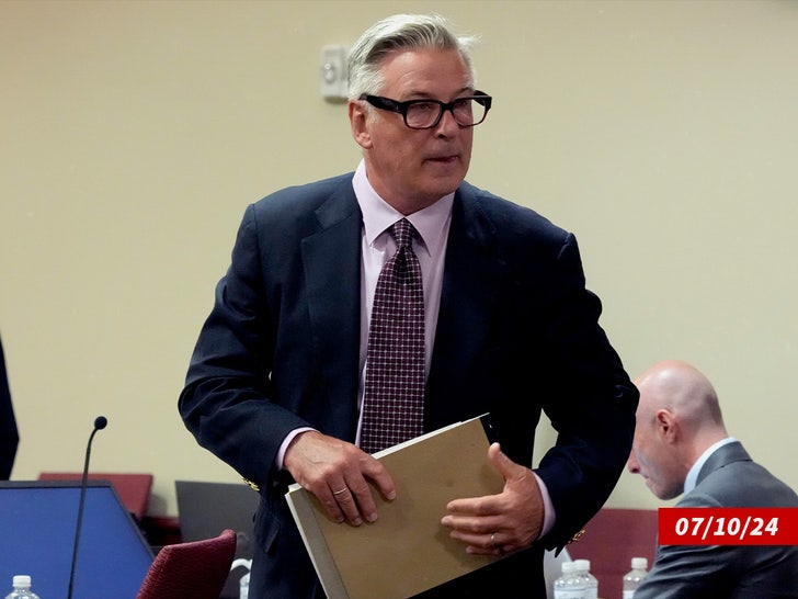 6562b1f157364ba489ef43e7a49f6401_md-3 alec baldwin rust