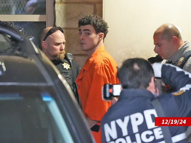 66f55cae23064bb4a54a4a52259a7a36_md luigi mangione new york sub getty