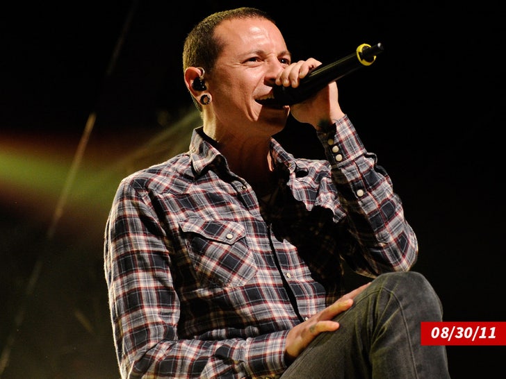 679e5e82ef4546c0a36c883f89752a93_md chester bennington sub